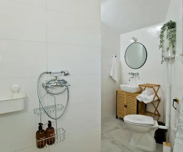 Дом отдыха Robinson House T'n't