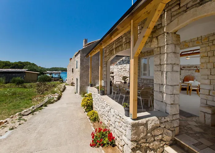 Robinson House T'n't * Хвар